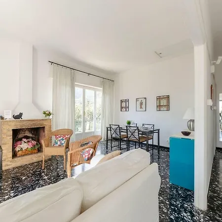 Joivy Sea View Flat With Balcony, Cinque Terre アパート モンテロッソ・アル・マーレ